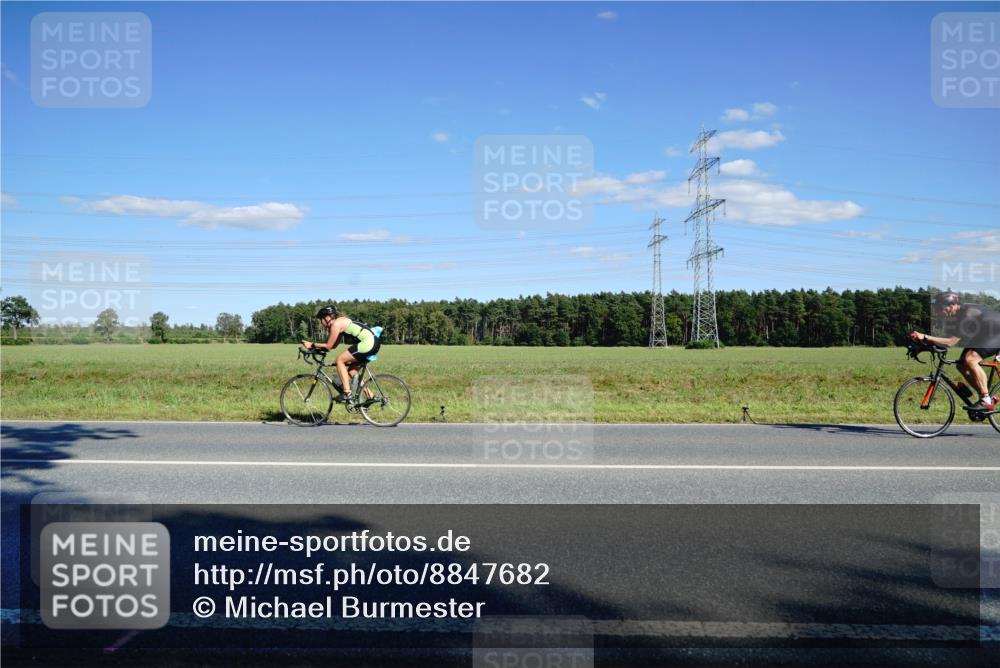 07.09.2025 - 19. Norderstedt Triathlon Michael Burmester http://msf.ph/oto/8847682 07.09.2025 15:28:30 Radfahren  meine-sportfotos.de