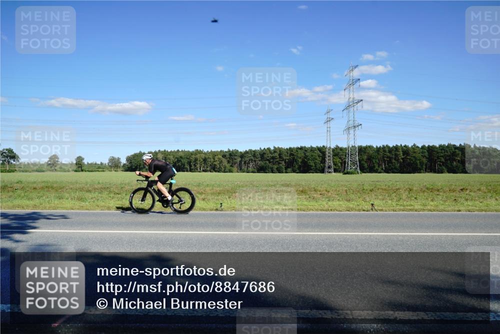 07.09.2025 - 19. Norderstedt Triathlon Michael Burmester http://msf.ph/oto/8847686 07.09.2025 15:28:31 Radfahren  meine-sportfotos.de