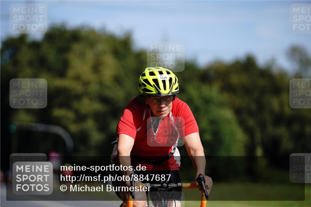 07.09.2025 - 19. Norderstedt Triathlon Michael Burmester http://msf.ph/oto/8847687 07.09.2025 11:29:37 Radfahren 1229 meine-sportfotos.de