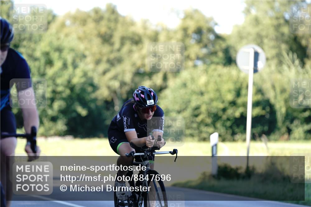07.09.2025 - 19. Norderstedt Triathlon Michael Burmester http://msf.ph/oto/8847696 07.09.2025 16:16:37 Radfahren 1093, 1444 meine-sportfotos.de