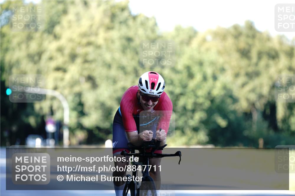 07.09.2025 - 19. Norderstedt Triathlon Michael Burmester http://msf.ph/oto/8847711 07.09.2025 16:16:43 Radfahren 1573 meine-sportfotos.de