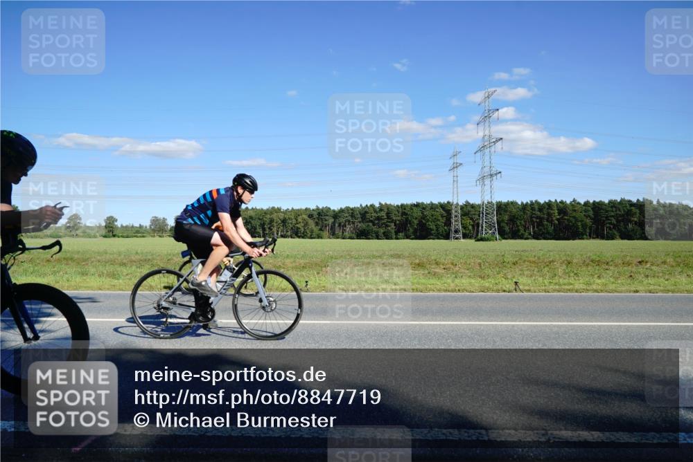 07.09.2025 - 19. Norderstedt Triathlon Michael Burmester http://msf.ph/oto/8847719 07.09.2025 15:28:55 Radfahren 362, 462, 864, 1444 meine-sportfotos.de