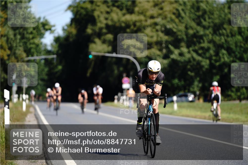 07.09.2025 - 19. Norderstedt Triathlon Michael Burmester http://msf.ph/oto/8847731 07.09.2025 11:29:55 Radfahren 1175 meine-sportfotos.de