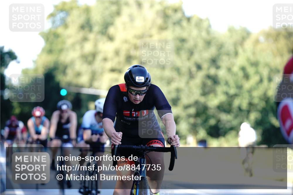 07.09.2025 - 19. Norderstedt Triathlon Michael Burmester http://msf.ph/oto/8847735 07.09.2025 16:16:51 Radfahren 903, 1077, 1411, 1581, 1630 meine-sportfotos.de