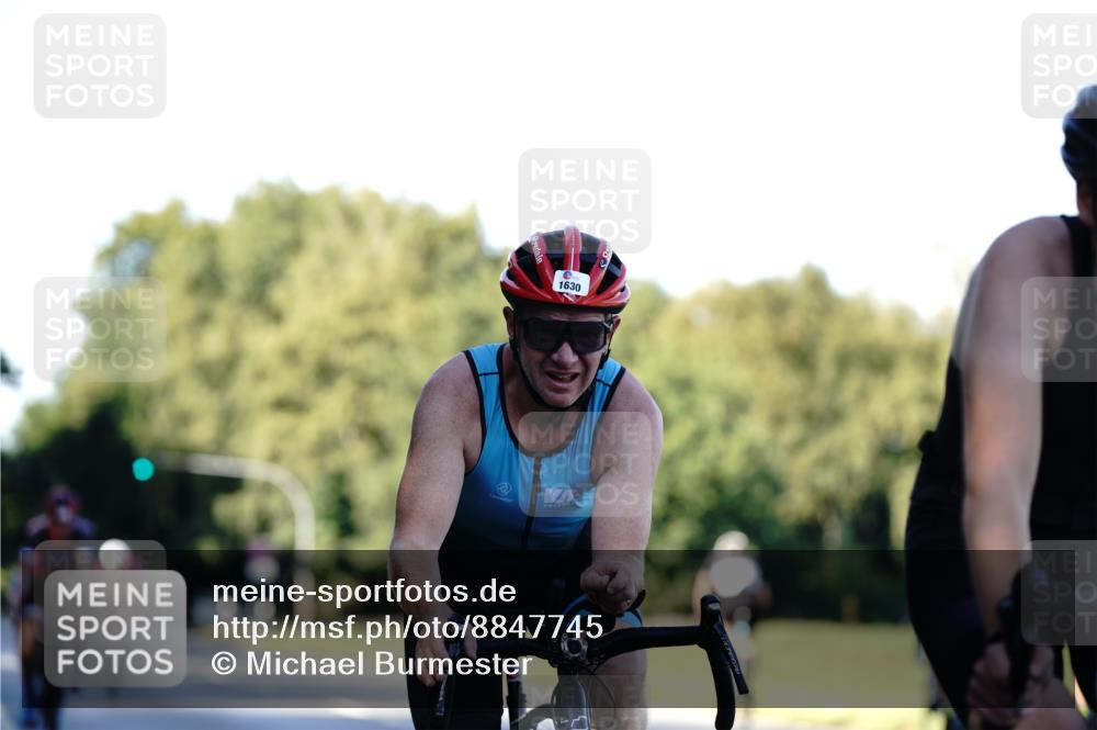 07.09.2025 - 19. Norderstedt Triathlon Michael Burmester http://msf.ph/oto/8847745 07.09.2025 16:16:53 Radfahren 903, 1077, 1411, 1464, 1581, 1630 meine-sportfotos.de