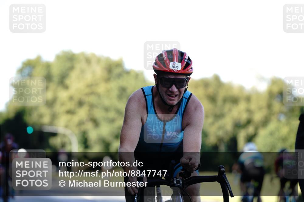 07.09.2025 - 19. Norderstedt Triathlon Michael Burmester http://msf.ph/oto/8847747 07.09.2025 16:16:54 Radfahren 903, 1077, 1411, 1464, 1581, 1611, 1630 meine-sportfotos.de