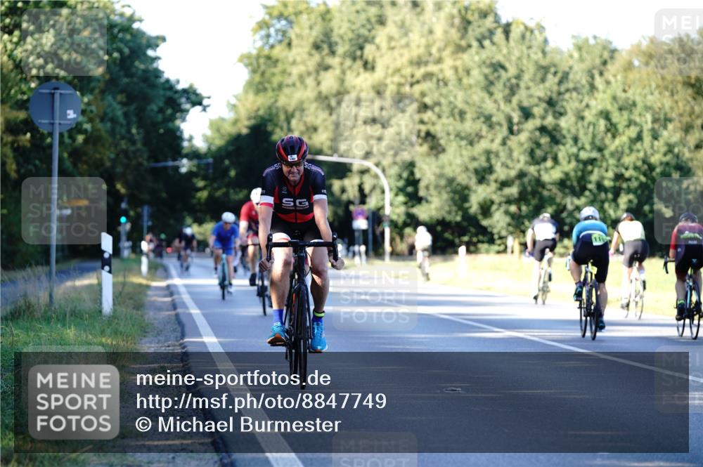 07.09.2025 - 19. Norderstedt Triathlon Michael Burmester http://msf.ph/oto/8847749 07.09.2025 16:16:55 Radfahren 503, 903, 1077, 1411, 1464, 1611, 1630 meine-sportfotos.de