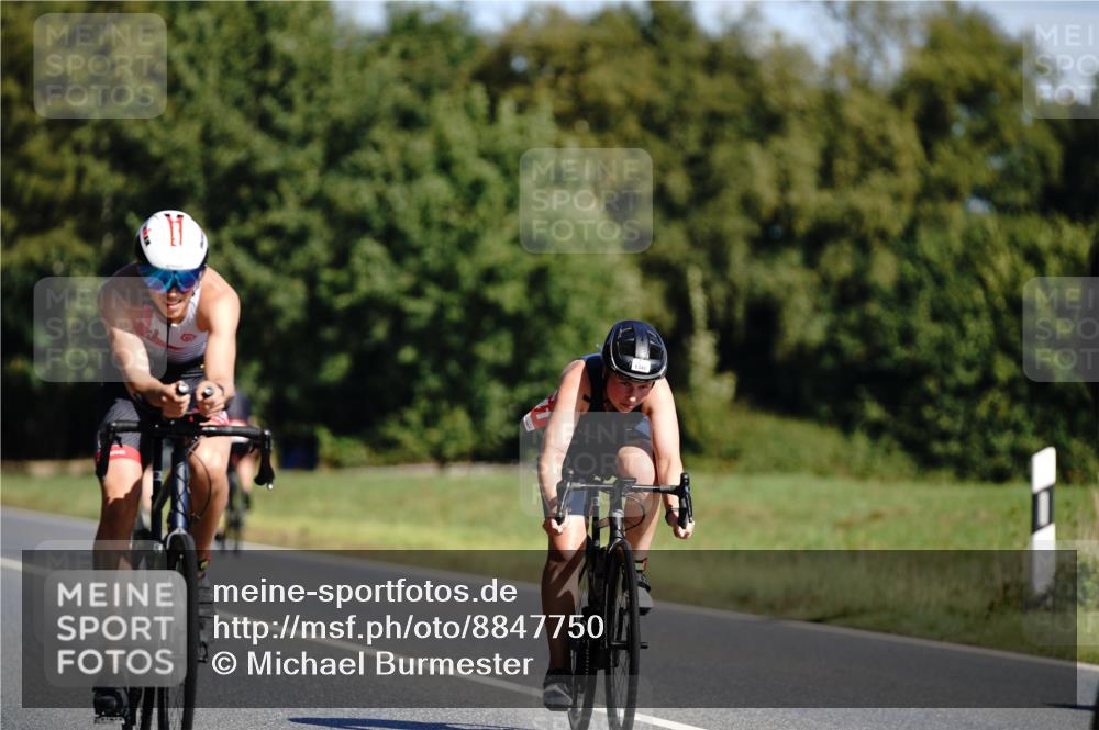 07.09.2025 - 19. Norderstedt Triathlon Michael Burmester http://msf.ph/oto/8847750 07.09.2025 11:30:01 Radfahren 276, 1174, 1341 meine-sportfotos.de