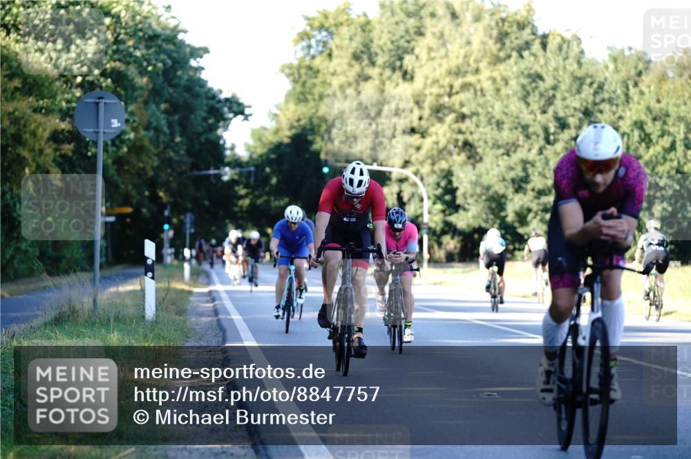 07.09.2025 - 19. Norderstedt Triathlon Michael Burmester http://msf.ph/oto/8847757 07.09.2025 16:16:57 Radfahren 503, 1091, 1454, 1464, 1611 meine-sportfotos.de