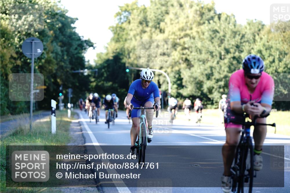07.09.2025 - 19. Norderstedt Triathlon Michael Burmester http://msf.ph/oto/8847761 07.09.2025 16:16:58 Radfahren 371, 503, 1091, 1454, 1464, 1611 meine-sportfotos.de