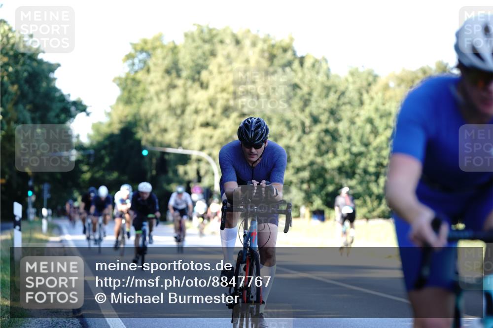 07.09.2025 - 19. Norderstedt Triathlon Michael Burmester http://msf.ph/oto/8847767 07.09.2025 16:17:00 Radfahren 371, 503, 1091, 1454, 1609, 1611 meine-sportfotos.de
