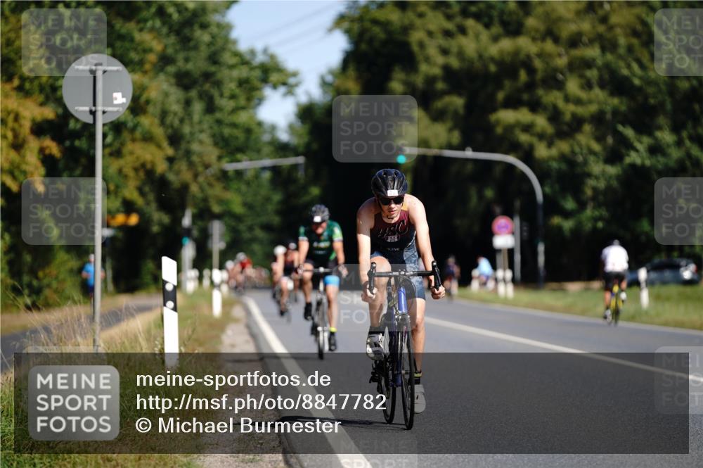 07.09.2025 - 19. Norderstedt Triathlon Michael Burmester http://msf.ph/oto/8847782 07.09.2025 11:30:46 Radfahren 1172 meine-sportfotos.de