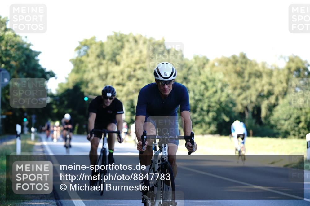 07.09.2025 - 19. Norderstedt Triathlon Michael Burmester http://msf.ph/oto/8847783 07.09.2025 16:17:04 Radfahren 371, 376, 396, 902, 1448, 1512, 1609 meine-sportfotos.de
