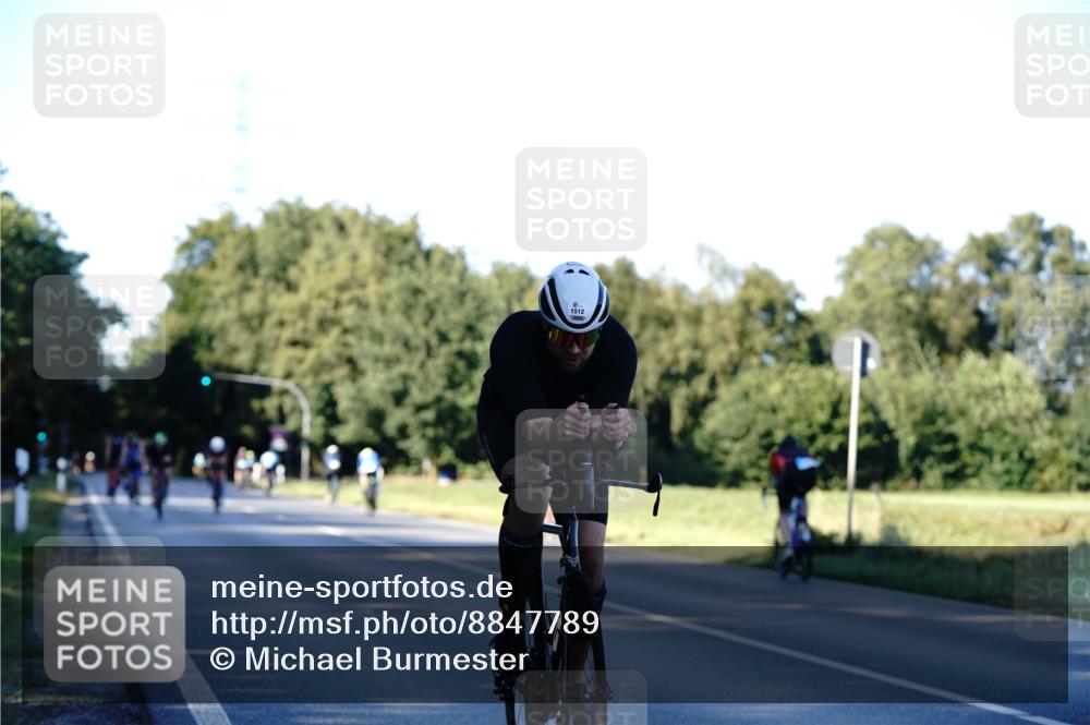07.09.2025 - 19. Norderstedt Triathlon Michael Burmester http://msf.ph/oto/8847789 07.09.2025 16:17:08 Radfahren 396, 1448, 1512 meine-sportfotos.de