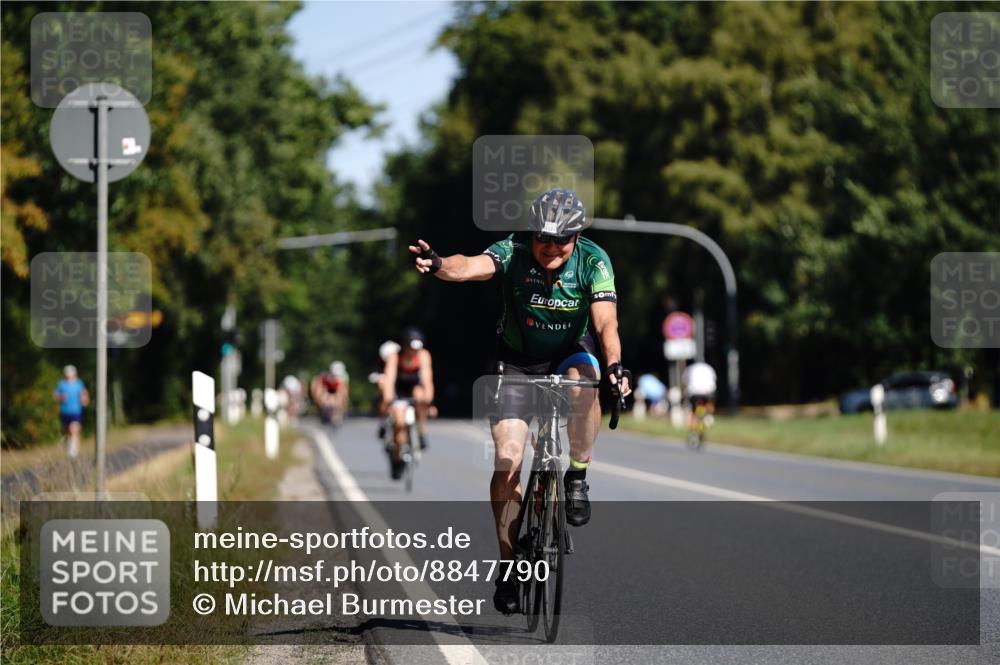 07.09.2025 - 19. Norderstedt Triathlon Michael Burmester http://msf.ph/oto/8847790 07.09.2025 11:30:49 Radfahren 152, 1172 meine-sportfotos.de