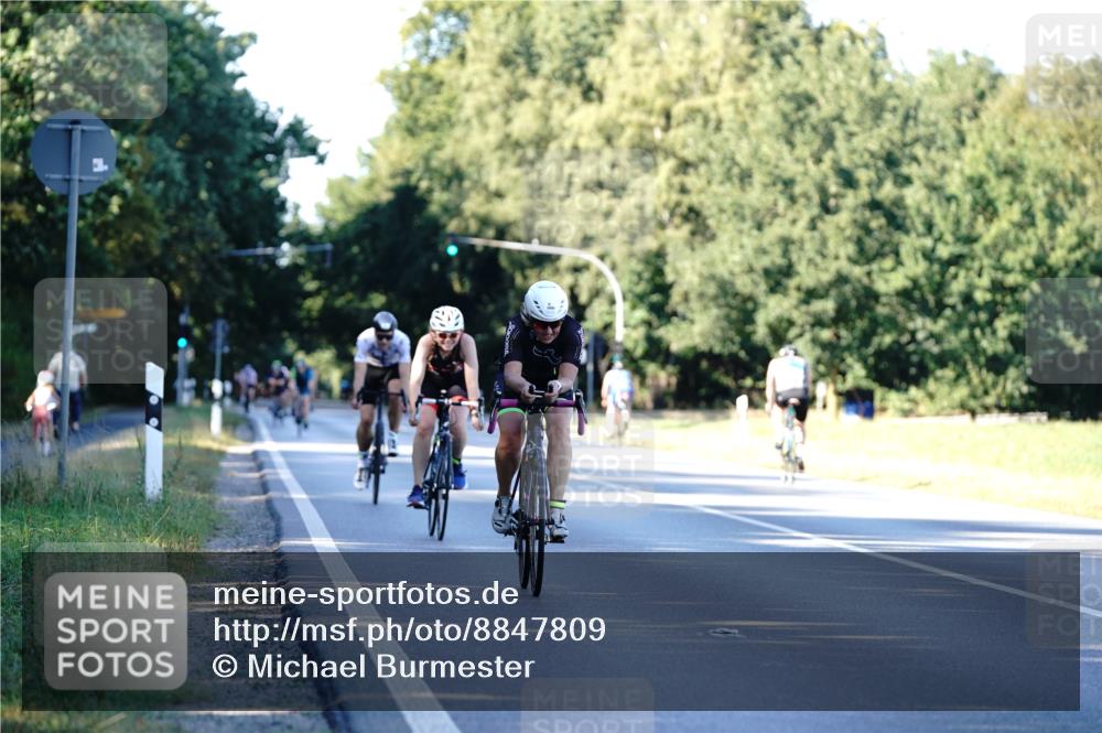 07.09.2025 - 19. Norderstedt Triathlon Michael Burmester http://msf.ph/oto/8847809 07.09.2025 16:17:27 Radfahren 1072, 1095, 1407 meine-sportfotos.de