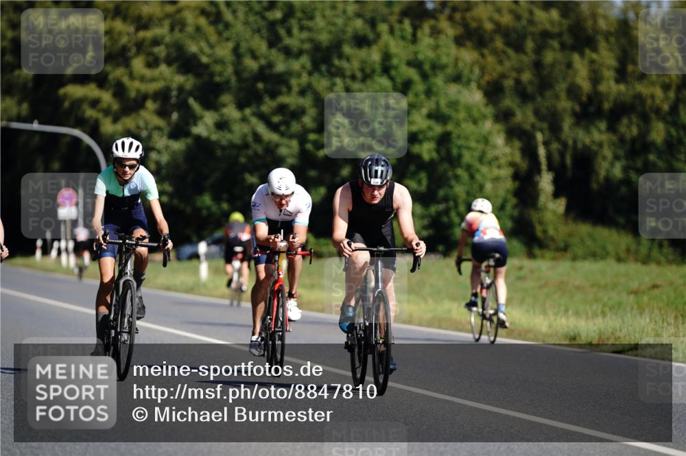 07.09.2025 - 19. Norderstedt Triathlon Michael Burmester http://msf.ph/oto/8847810 07.09.2025 11:31:04 Radfahren 284, 787, 862, 1190, 1208, 1363 meine-sportfotos.de