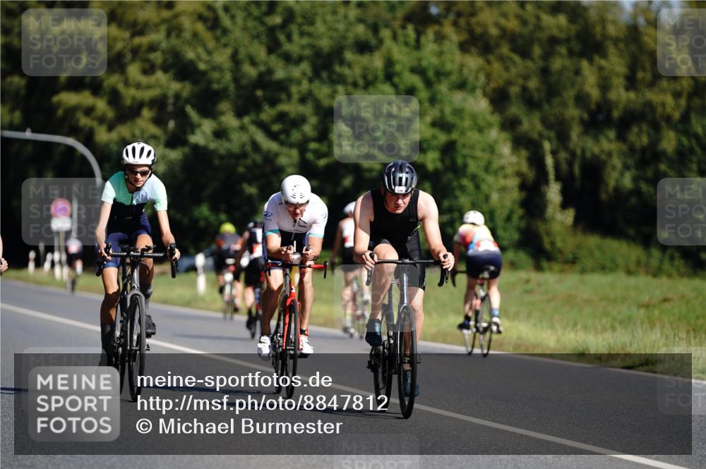 07.09.2025 - 19. Norderstedt Triathlon Michael Burmester http://msf.ph/oto/8847812 07.09.2025 11:31:04 Radfahren 284, 787, 862, 1190, 1208, 1363 meine-sportfotos.de
