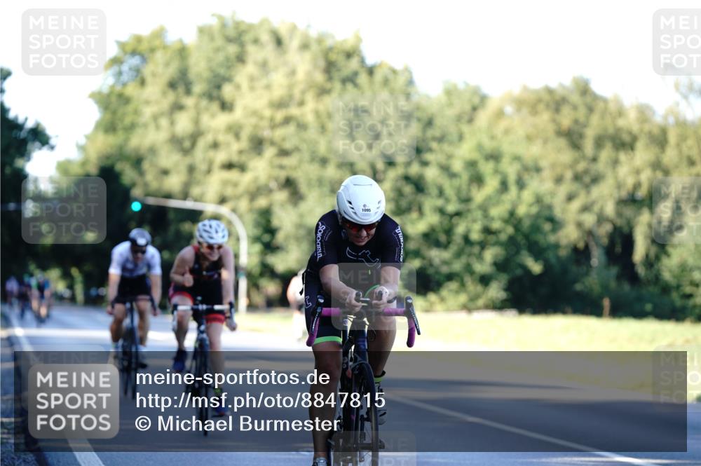 07.09.2025 - 19. Norderstedt Triathlon Michael Burmester http://msf.ph/oto/8847815 07.09.2025 16:17:28 Radfahren 1072, 1095, 1407 meine-sportfotos.de
