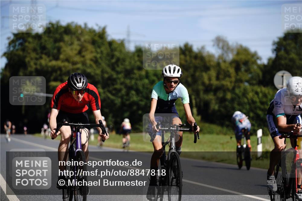 07.09.2025 - 19. Norderstedt Triathlon Michael Burmester http://msf.ph/oto/8847818 07.09.2025 11:31:06 Radfahren 284, 862, 1190, 1208, 1363 meine-sportfotos.de