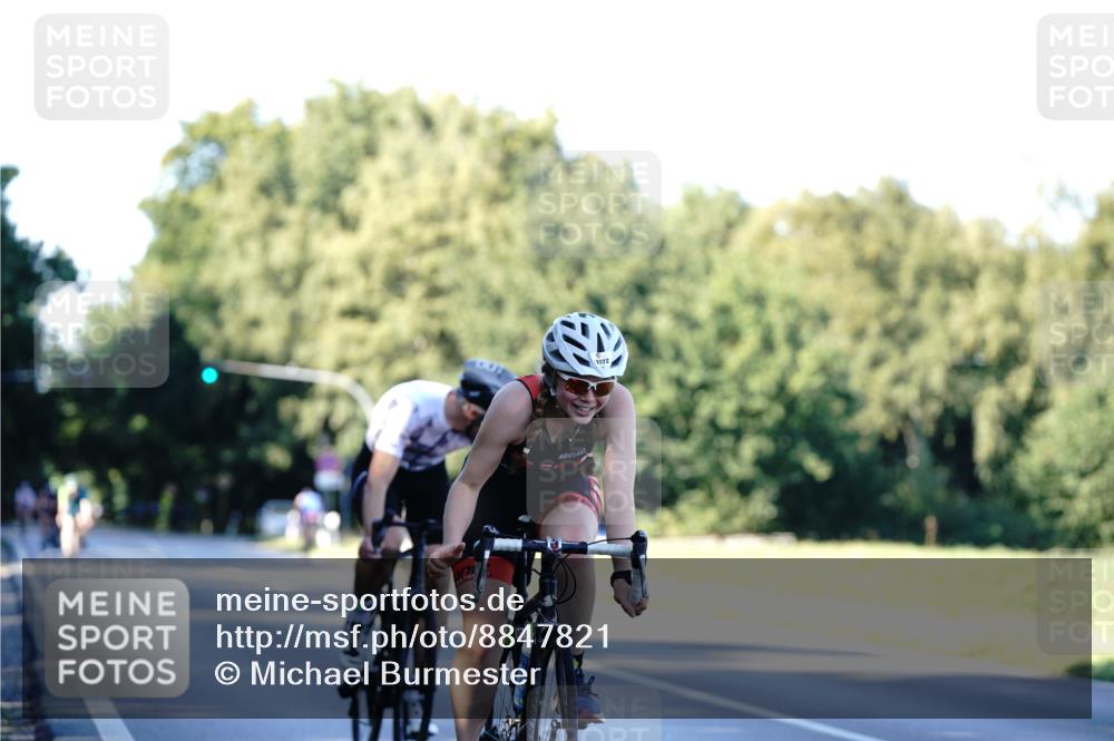 07.09.2025 - 19. Norderstedt Triathlon Michael Burmester http://msf.ph/oto/8847821 07.09.2025 16:17:29 Radfahren 1072, 1095, 1407 meine-sportfotos.de