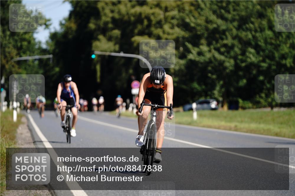 07.09.2025 - 19. Norderstedt Triathlon Michael Burmester http://msf.ph/oto/8847838 07.09.2025 11:31:19 Radfahren 1211 meine-sportfotos.de