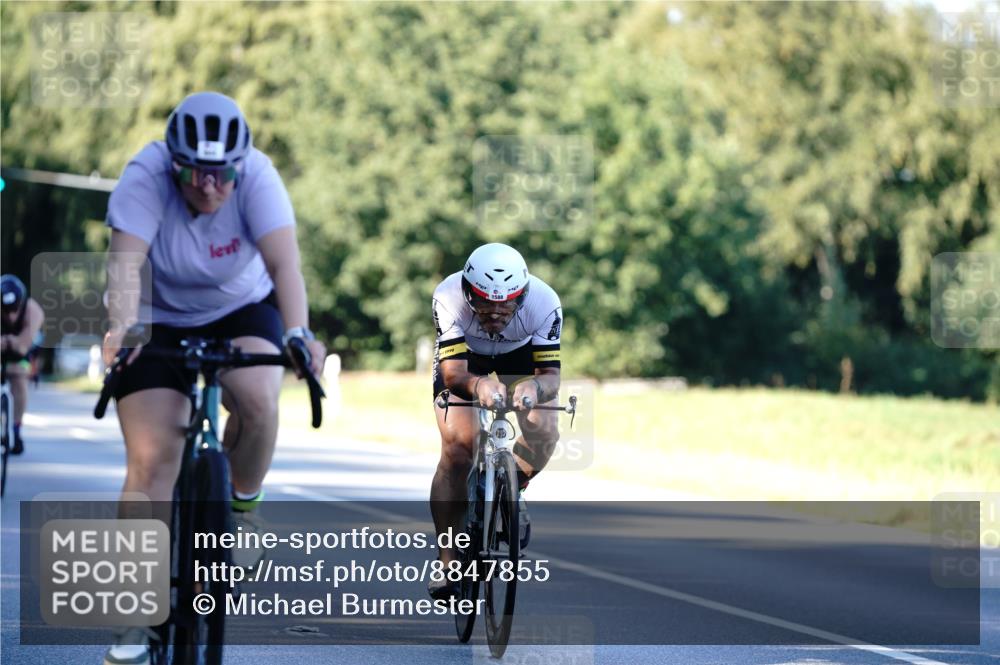 07.09.2025 - 19. Norderstedt Triathlon Michael Burmester http://msf.ph/oto/8847855 07.09.2025 16:17:49 Radfahren 944, 1588, 1602 meine-sportfotos.de