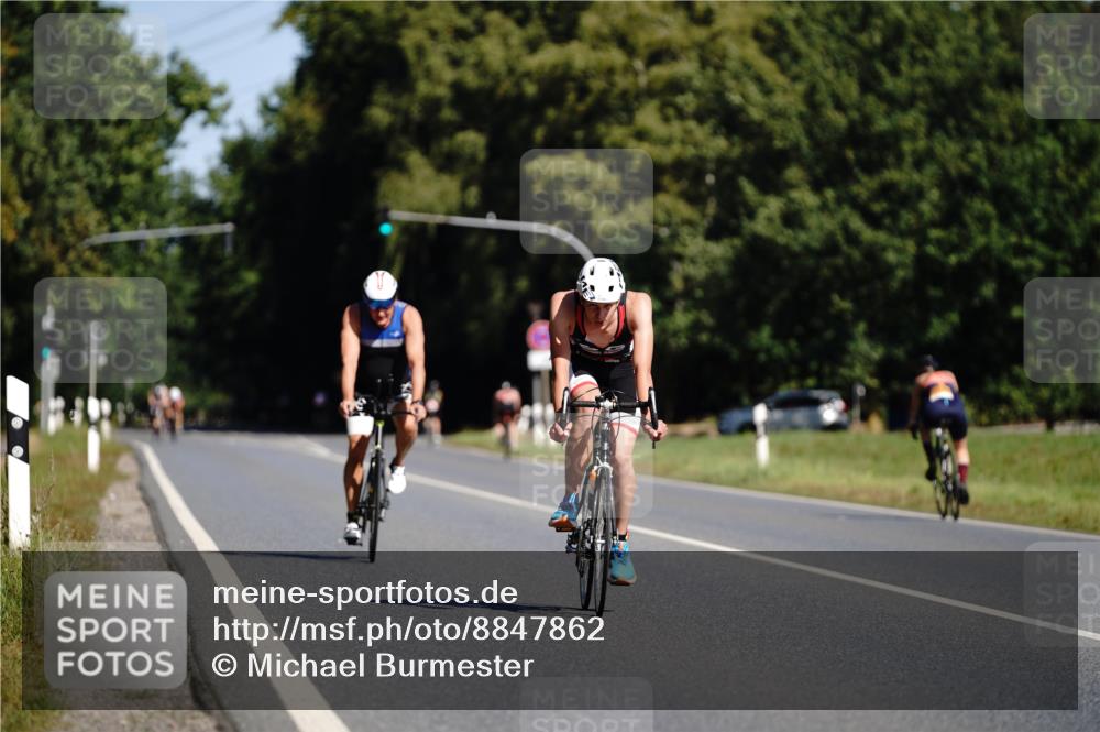07.09.2025 - 19. Norderstedt Triathlon Michael Burmester http://msf.ph/oto/8847862 07.09.2025 11:31:35 Radfahren 1186 meine-sportfotos.de