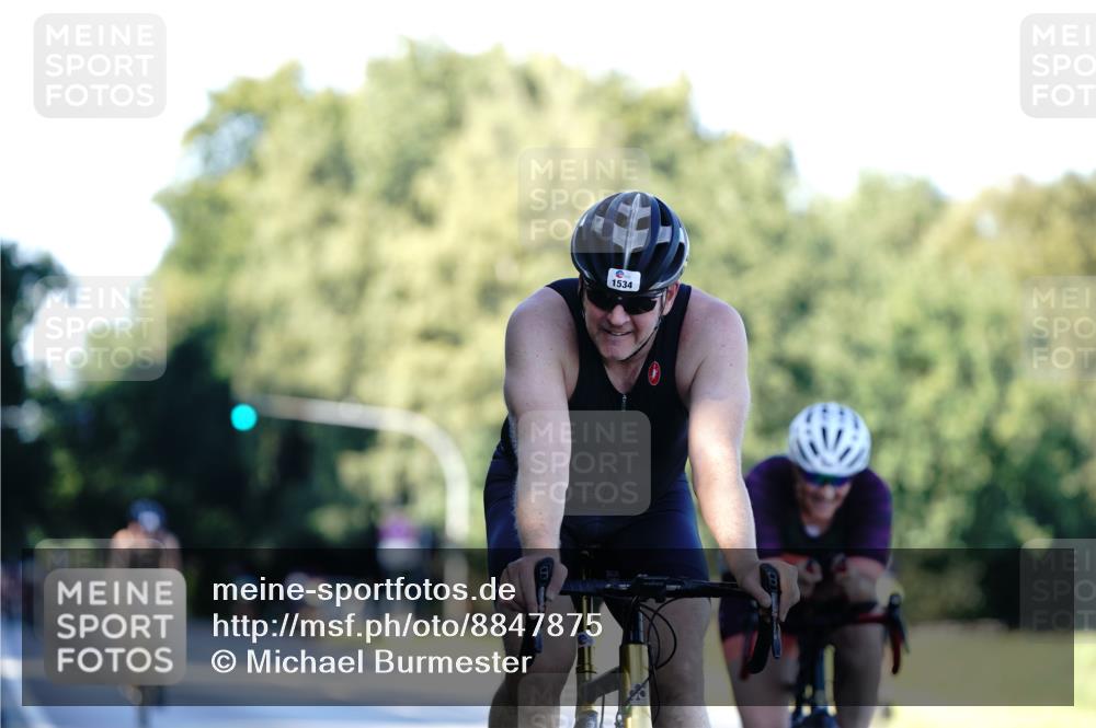 07.09.2025 - 19. Norderstedt Triathlon Michael Burmester http://msf.ph/oto/8847875 07.09.2025 16:17:54 Radfahren 1046, 1534, 1602 meine-sportfotos.de