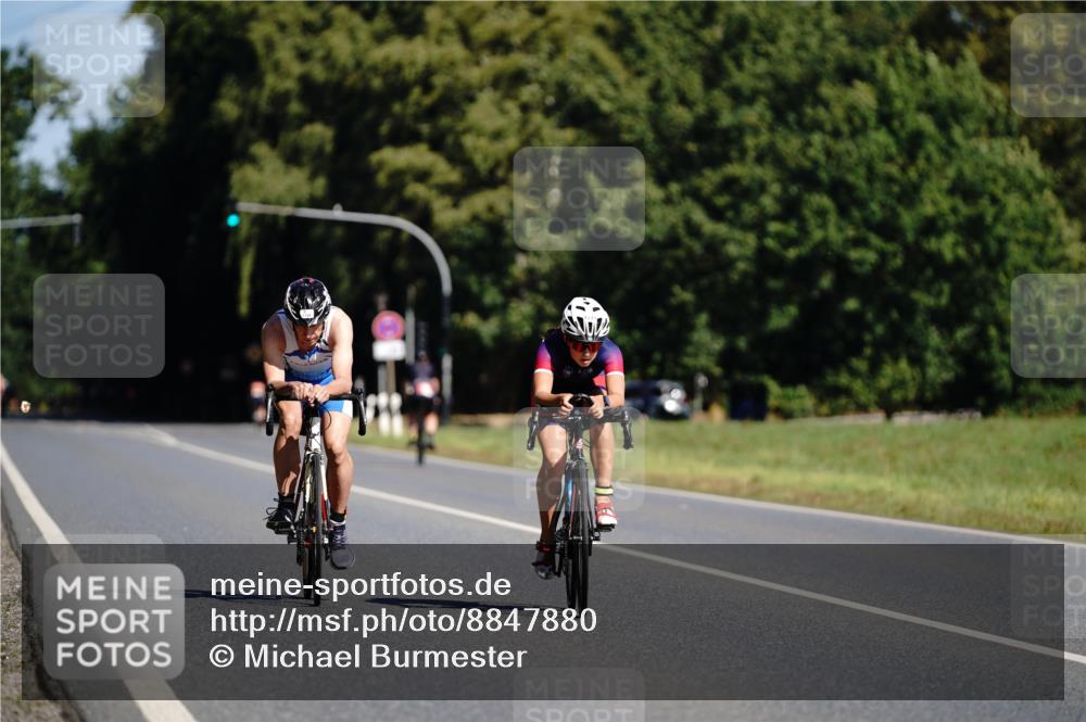 07.09.2025 - 19. Norderstedt Triathlon Michael Burmester http://msf.ph/oto/8847880 07.09.2025 11:31:49 Radfahren 1177, 1348 meine-sportfotos.de
