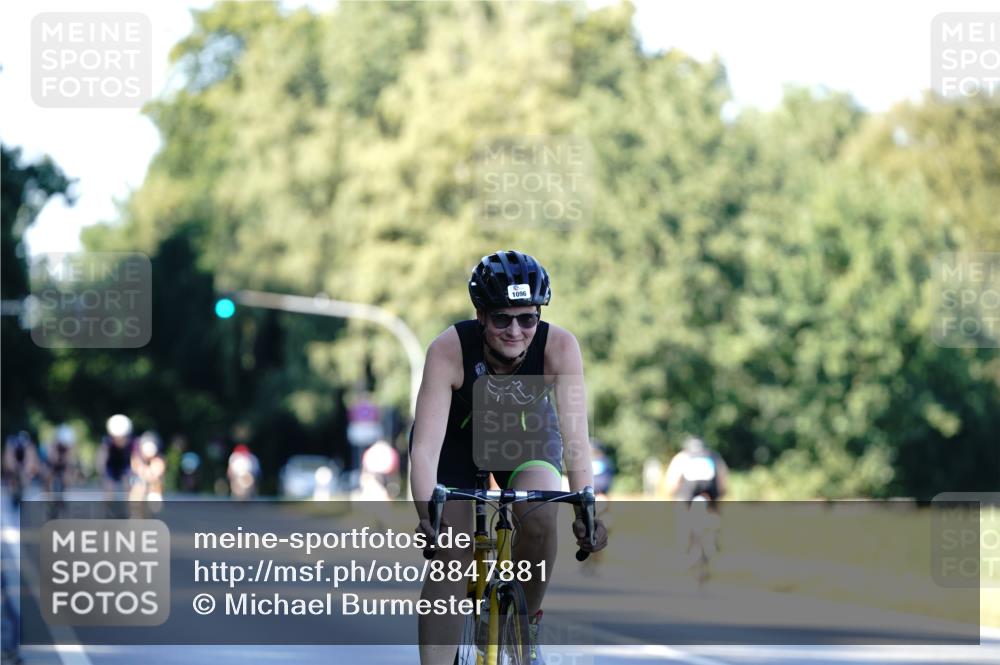 07.09.2025 - 19. Norderstedt Triathlon Michael Burmester http://msf.ph/oto/8847881 07.09.2025 16:17:57 Radfahren 1046, 1096, 1534 meine-sportfotos.de