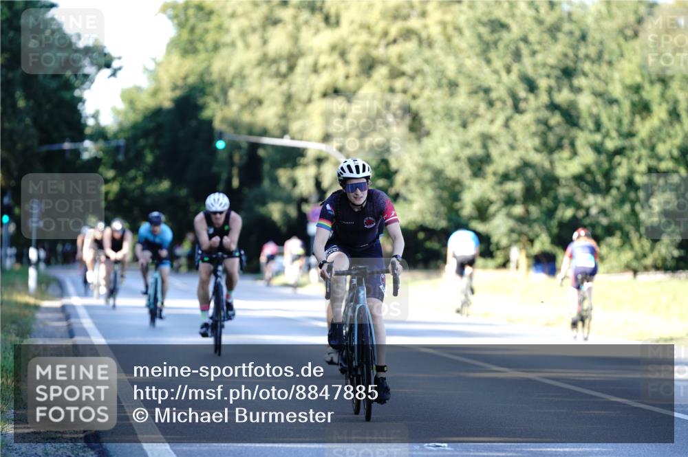 07.09.2025 - 19. Norderstedt Triathlon Michael Burmester http://msf.ph/oto/8847885 07.09.2025 16:18:02 Radfahren 878, 1555, 1621 meine-sportfotos.de