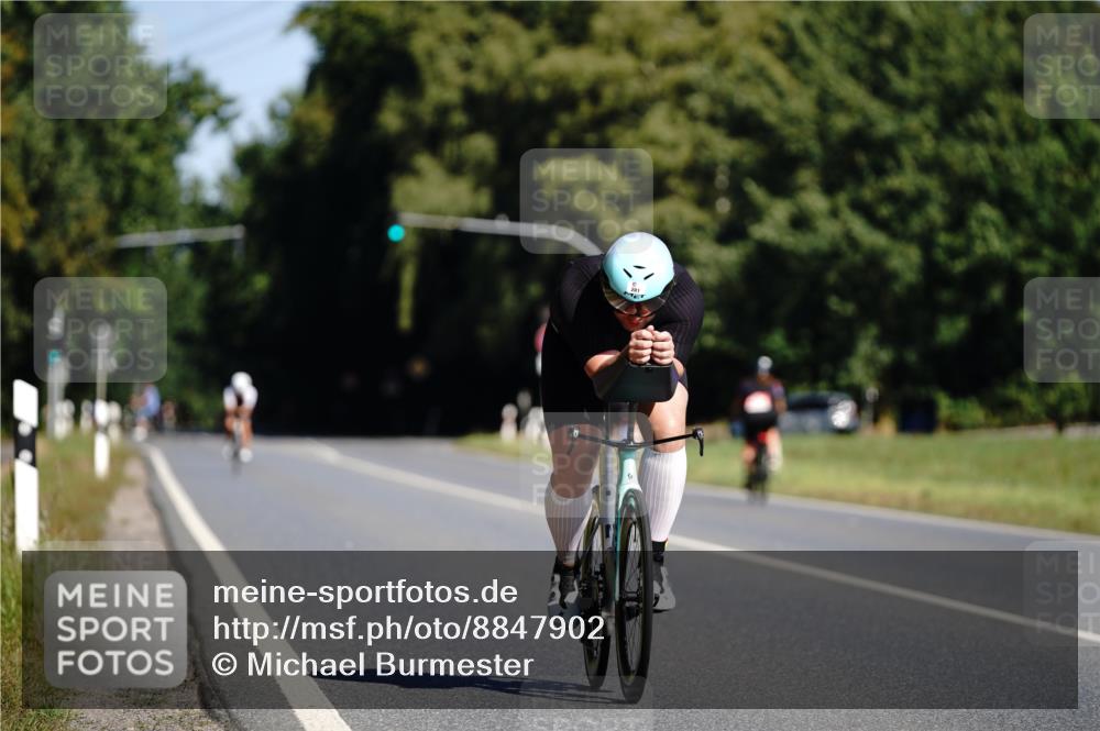 07.09.2025 - 19. Norderstedt Triathlon Michael Burmester http://msf.ph/oto/8847902 07.09.2025 11:32:08 Radfahren 281, 1334 meine-sportfotos.de