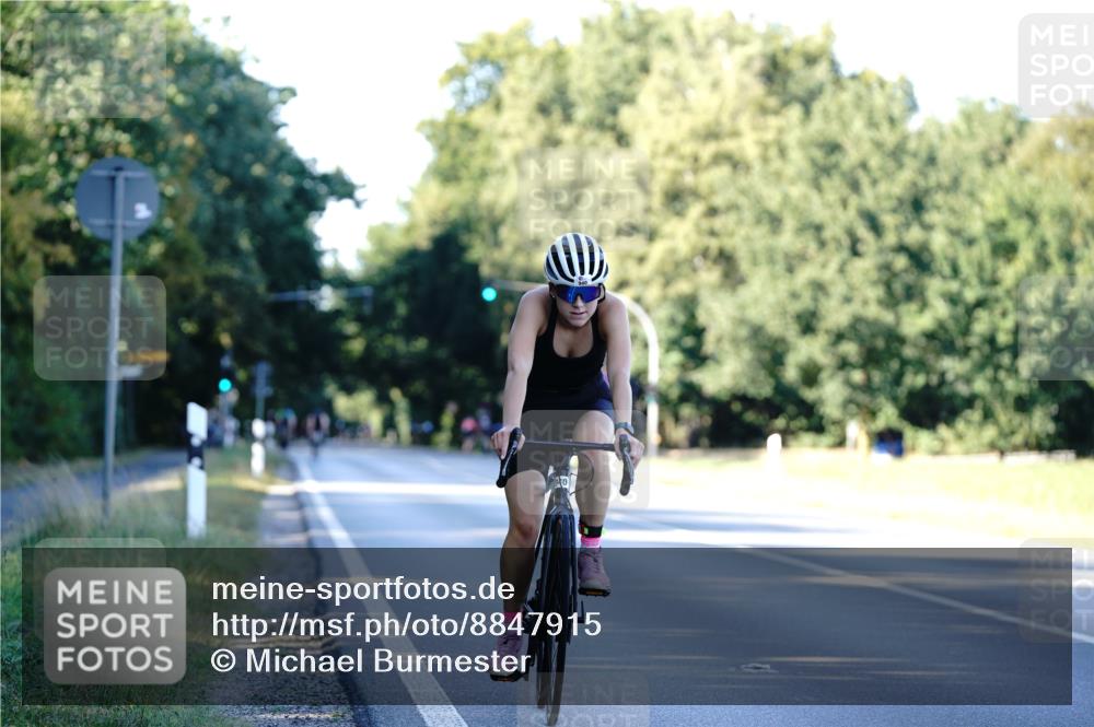07.09.2025 - 19. Norderstedt Triathlon Michael Burmester http://msf.ph/oto/8847915 07.09.2025 16:18:11 Radfahren 889, 940, 1619 meine-sportfotos.de