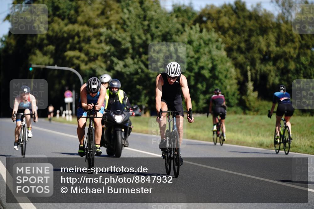 07.09.2025 - 19. Norderstedt Triathlon Michael Burmester http://msf.ph/oto/8847932 07.09.2025 11:32:43 Radfahren 774, 834, 1167, 1181 meine-sportfotos.de