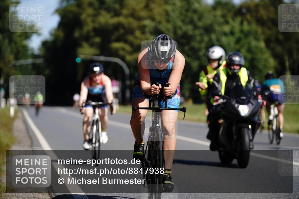 07.09.2025 - 19. Norderstedt Triathlon Michael Burmester http://msf.ph/oto/8847938 07.09.2025 11:32:45 Radfahren 774, 834, 1167, 1181 meine-sportfotos.de