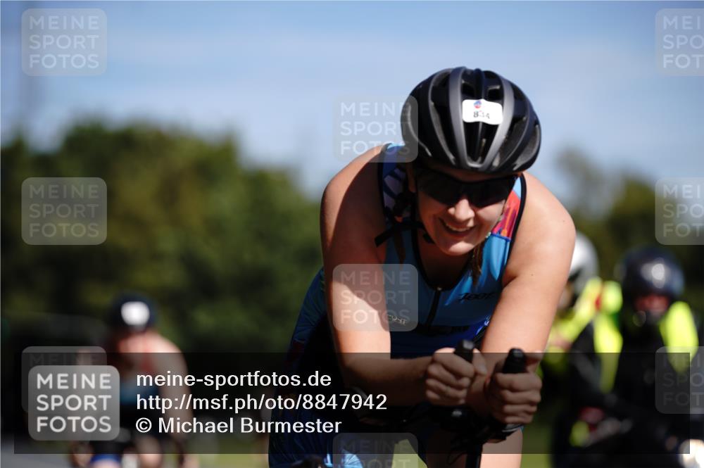 07.09.2025 - 19. Norderstedt Triathlon Michael Burmester http://msf.ph/oto/8847942 07.09.2025 11:32:45 Radfahren 774, 834, 1167, 1181 meine-sportfotos.de