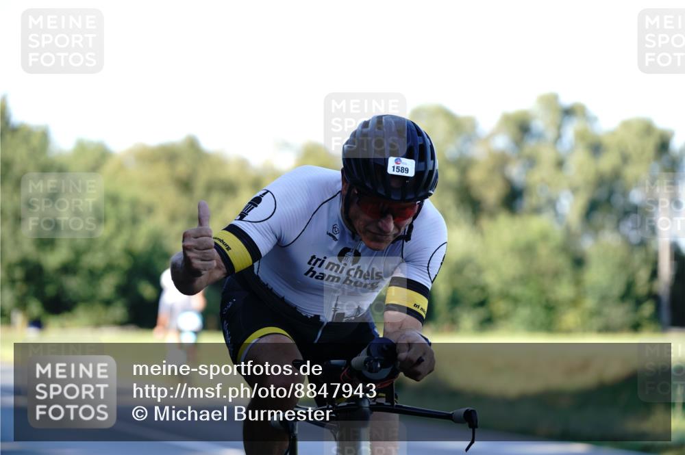 07.09.2025 - 19. Norderstedt Triathlon Michael Burmester http://msf.ph/oto/8847943 07.09.2025 16:18:29 Radfahren 923, 929, 1574, 1589, 1616 meine-sportfotos.de