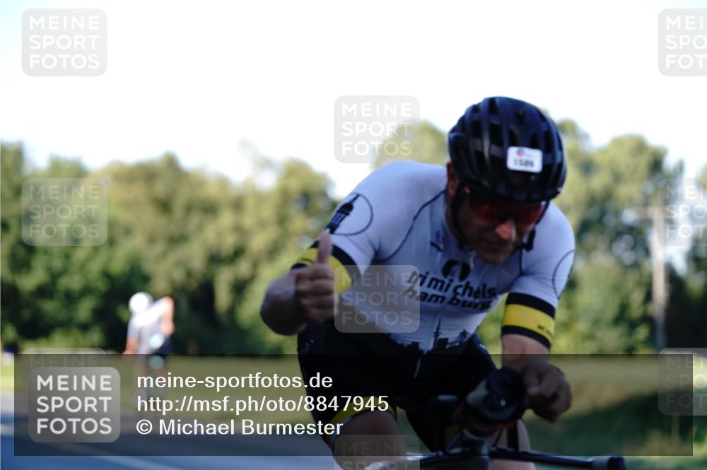 07.09.2025 - 19. Norderstedt Triathlon Michael Burmester http://msf.ph/oto/8847945 07.09.2025 16:18:29 Radfahren 923, 929, 1574, 1589, 1616 meine-sportfotos.de