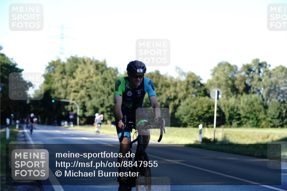 07.09.2025 - 19. Norderstedt Triathlon Michael Burmester http://msf.ph/oto/8847955 07.09.2025 16:18:31 Radfahren 923, 1574, 1589, 1616 meine-sportfotos.de