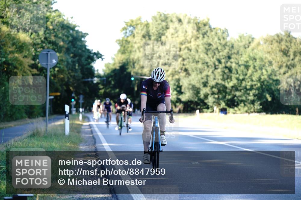 07.09.2025 - 19. Norderstedt Triathlon Michael Burmester http://msf.ph/oto/8847959 07.09.2025 16:18:36 Radfahren 866, 1557 meine-sportfotos.de