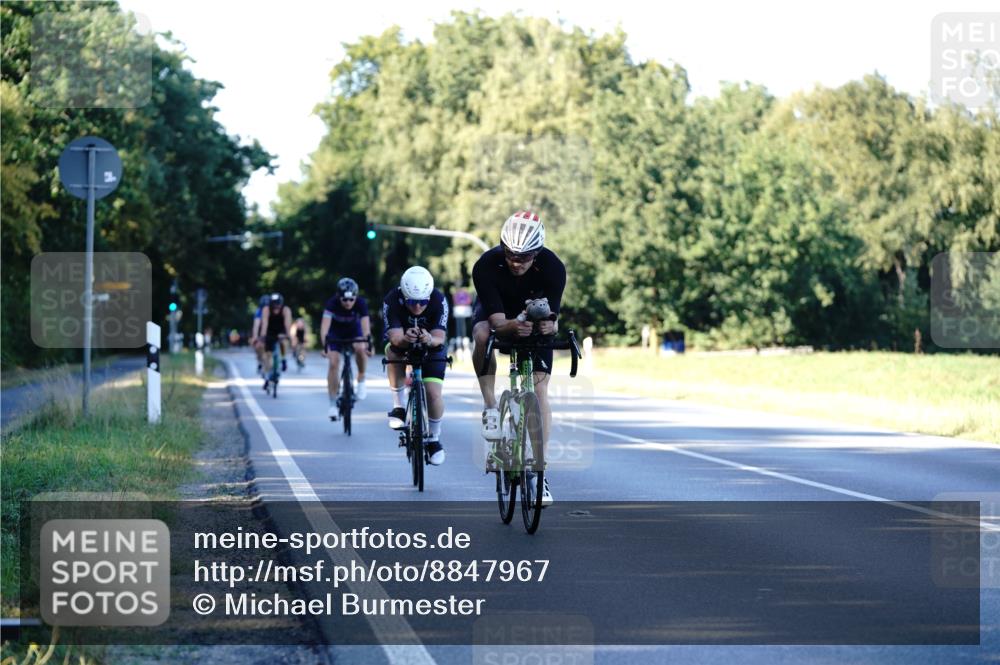 07.09.2025 - 19. Norderstedt Triathlon Michael Burmester http://msf.ph/oto/8847967 07.09.2025 16:18:38 Radfahren 866, 1094, 1557 meine-sportfotos.de