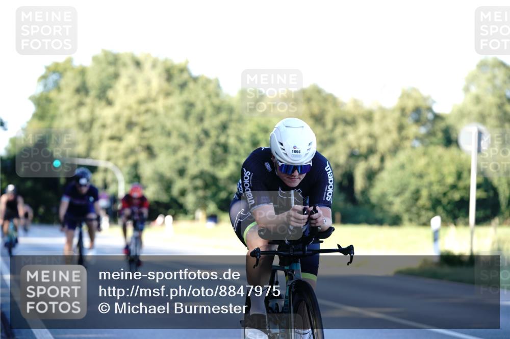 07.09.2025 - 19. Norderstedt Triathlon Michael Burmester http://msf.ph/oto/8847975 07.09.2025 16:18:40 Radfahren 418, 866, 1092, 1094, 1557 meine-sportfotos.de