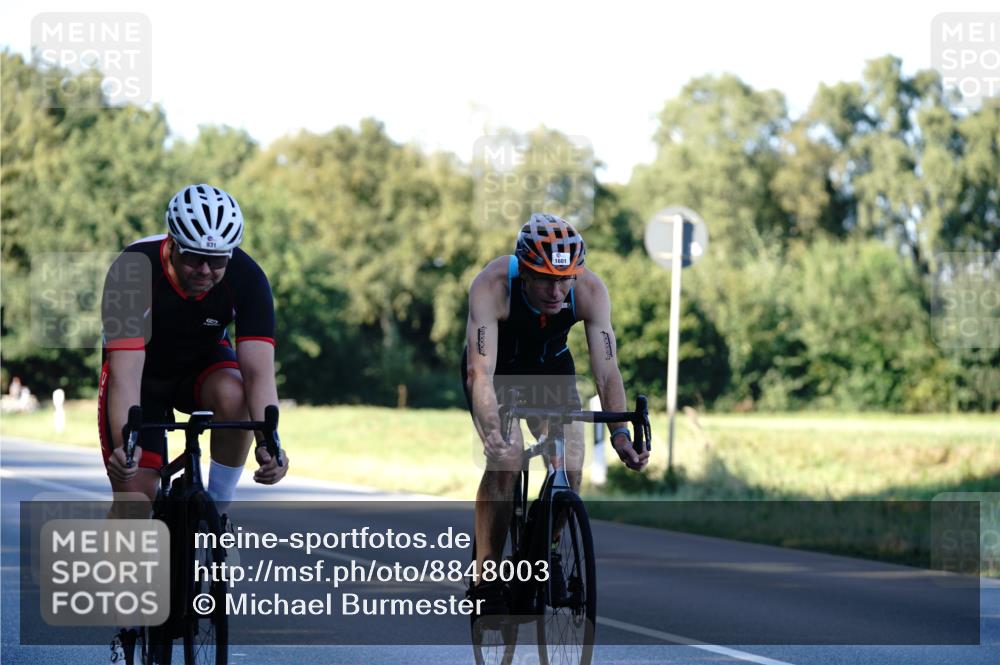 07.09.2025 - 19. Norderstedt Triathlon Michael Burmester http://msf.ph/oto/8848003 07.09.2025 16:18:48 Radfahren 931, 1528, 1561, 1601 meine-sportfotos.de
