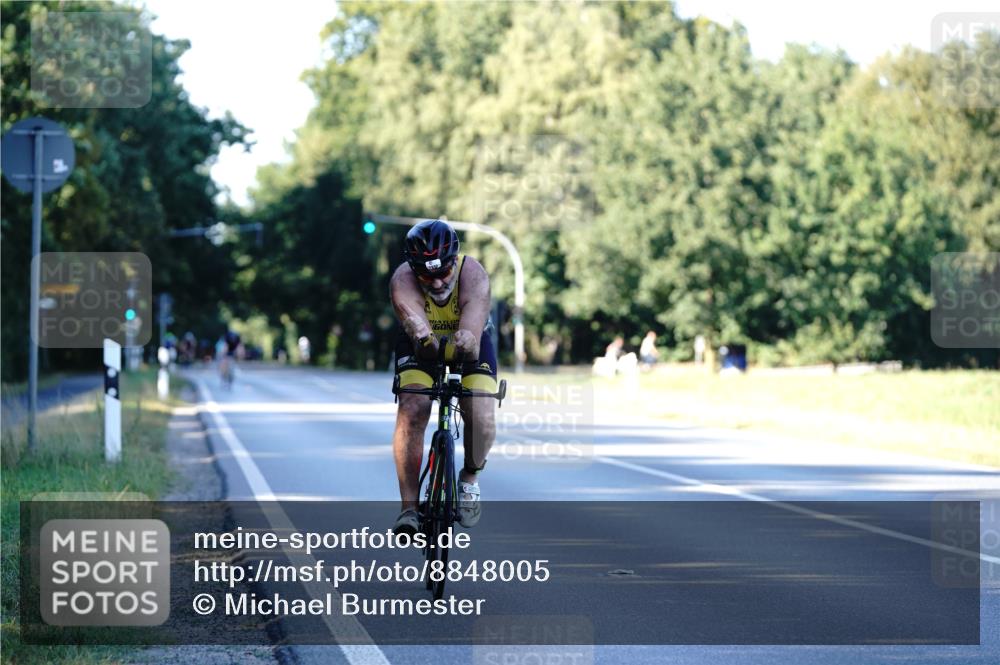 07.09.2025 - 19. Norderstedt Triathlon Michael Burmester http://msf.ph/oto/8848005 07.09.2025 16:18:57 Radfahren 1523 meine-sportfotos.de
