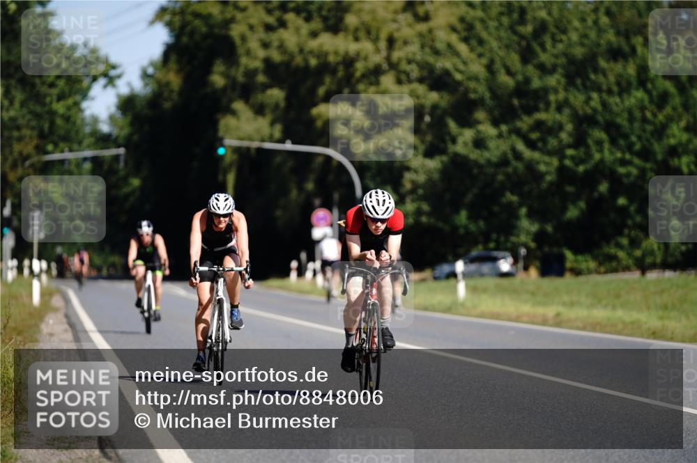 07.09.2025 - 19. Norderstedt Triathlon Michael Burmester http://msf.ph/oto/8848006 07.09.2025 11:33:31 Radfahren 1199, 1333 meine-sportfotos.de