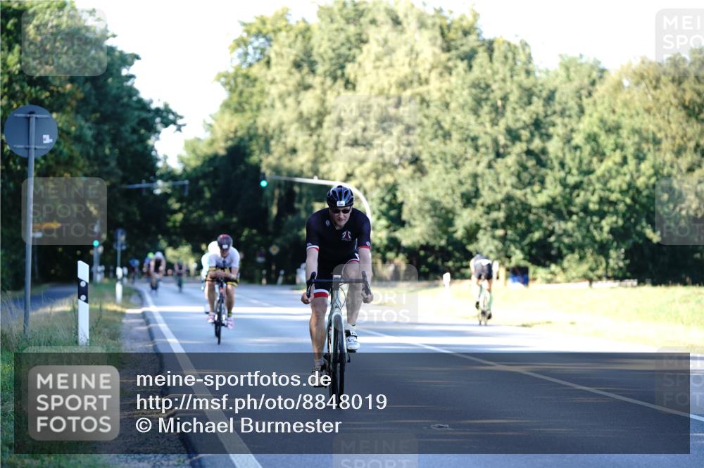 07.09.2025 - 19. Norderstedt Triathlon Michael Burmester http://msf.ph/oto/8848019 07.09.2025 16:19:06 Radfahren 1580 meine-sportfotos.de