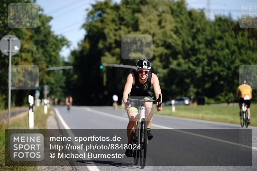 07.09.2025 - 19. Norderstedt Triathlon Michael Burmester http://msf.ph/oto/8848024 07.09.2025 11:33:35 Radfahren 1199, 1258, 1333 meine-sportfotos.de