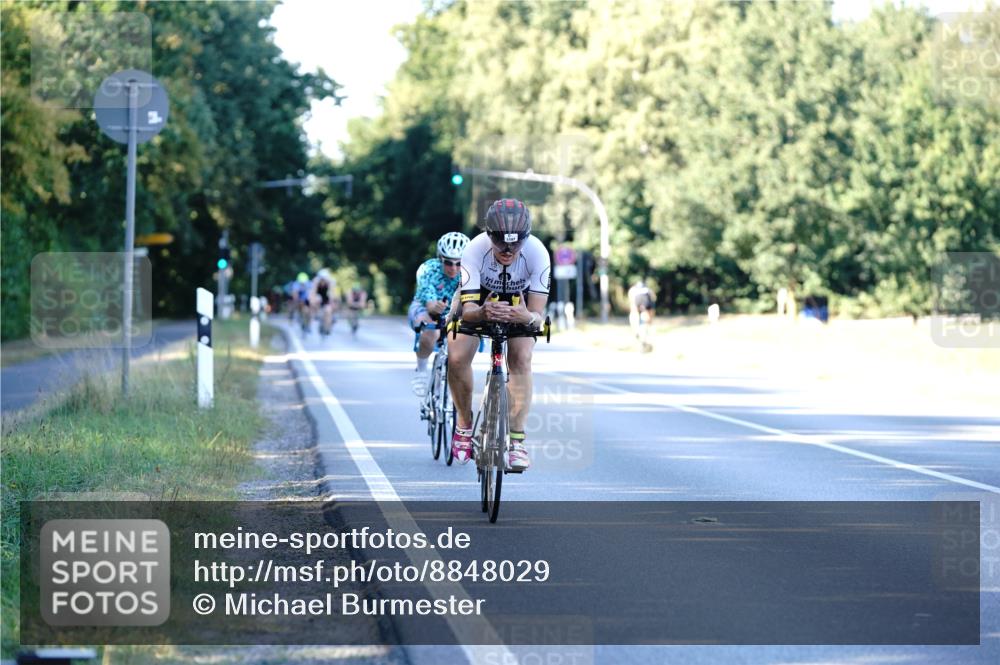 07.09.2025 - 19. Norderstedt Triathlon Michael Burmester http://msf.ph/oto/8848029 07.09.2025 16:19:09 Radfahren 1107, 1432, 1580 meine-sportfotos.de