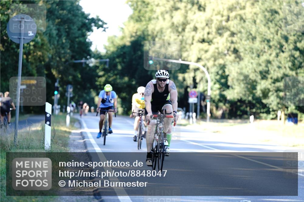 07.09.2025 - 19. Norderstedt Triathlon Michael Burmester http://msf.ph/oto/8848047 07.09.2025 16:19:17 Radfahren 871, 1551 meine-sportfotos.de